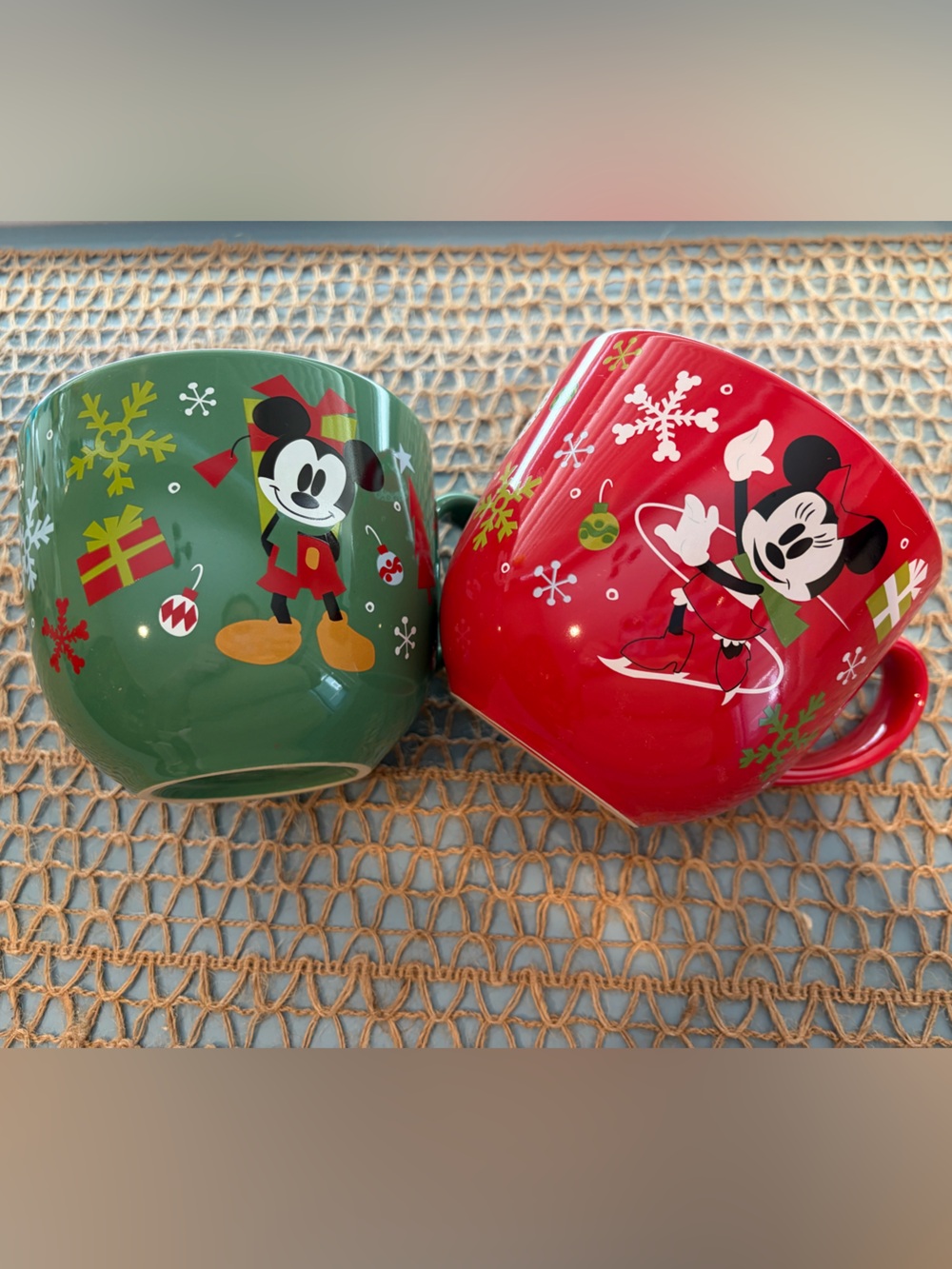 Disney’s Mickey & Minnie Classic Christmas Mugs (Set of 2), Winter Wonderland